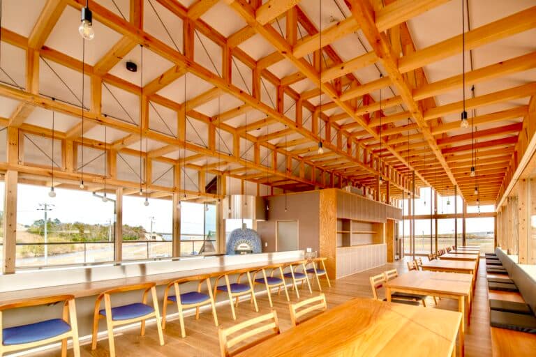 とみおかワイナリー レストランラレス